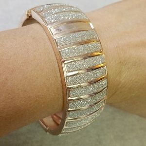 Glittery Bangle, Gold Tone, New without a Tag